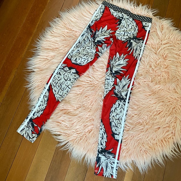 NWT- Adidas Set Pineapple Leggings - Picture 10 of 10